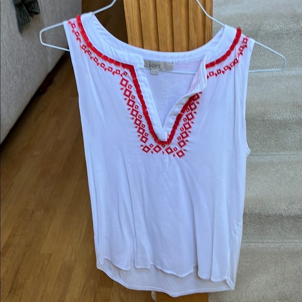 LOFT White and Red Embroidered Women's Top